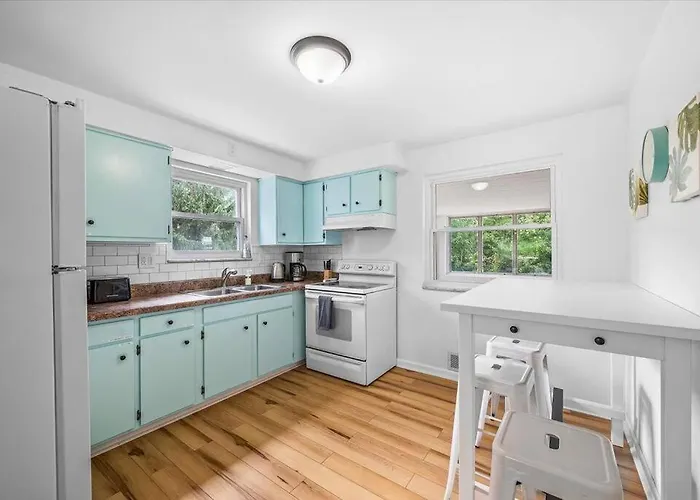 Holiday home Stylish And Bright 4 Bedroom Home, Amazing Yard With Firepit, Game Pittsburgh
